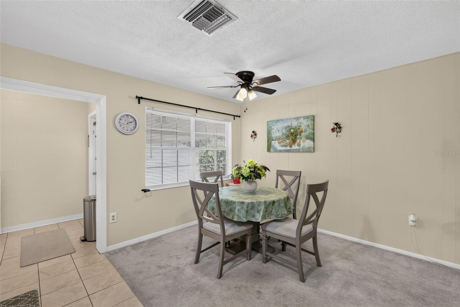 MOUNT DORA PARK SOUTH CONDO UNIT 01 - Residential