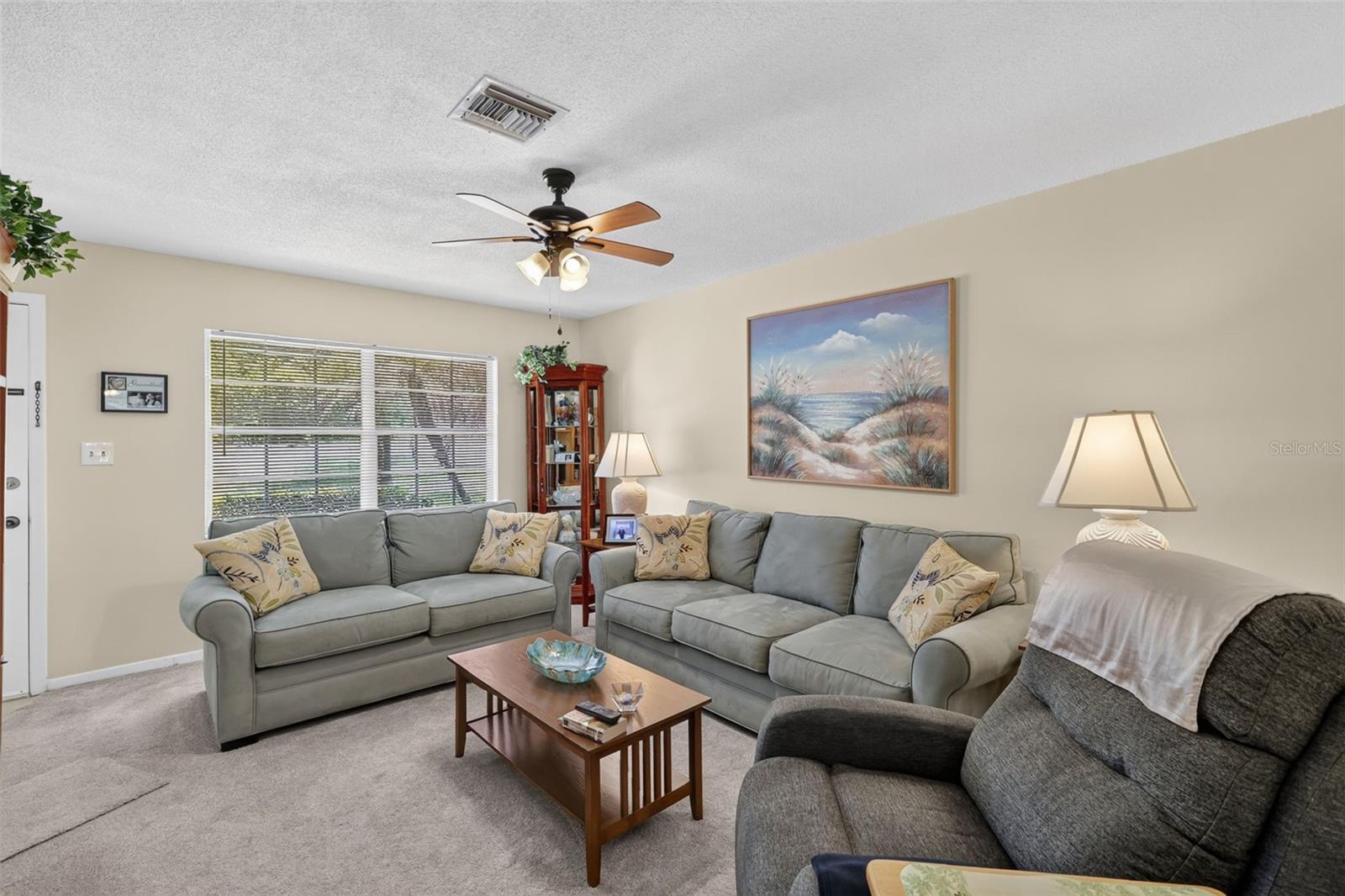 MOUNT DORA PARK SOUTH CONDO UNIT 01 - Residential