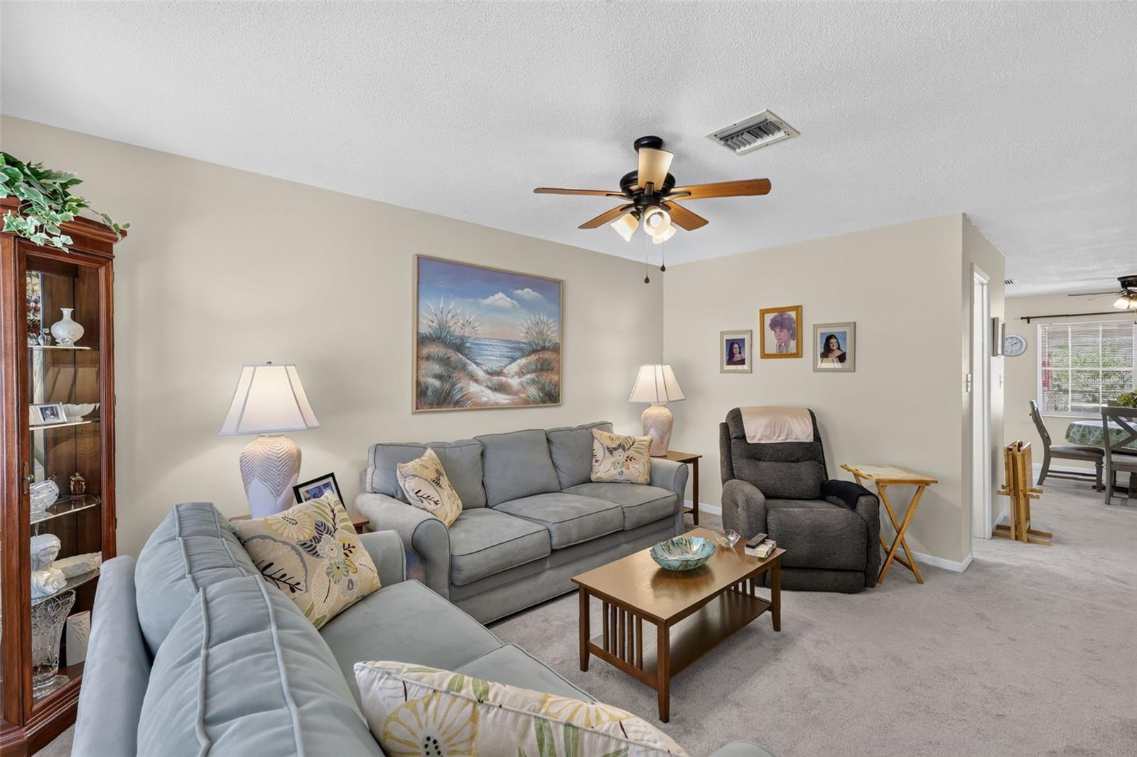 MOUNT DORA PARK SOUTH CONDO UNIT 01 - Residential