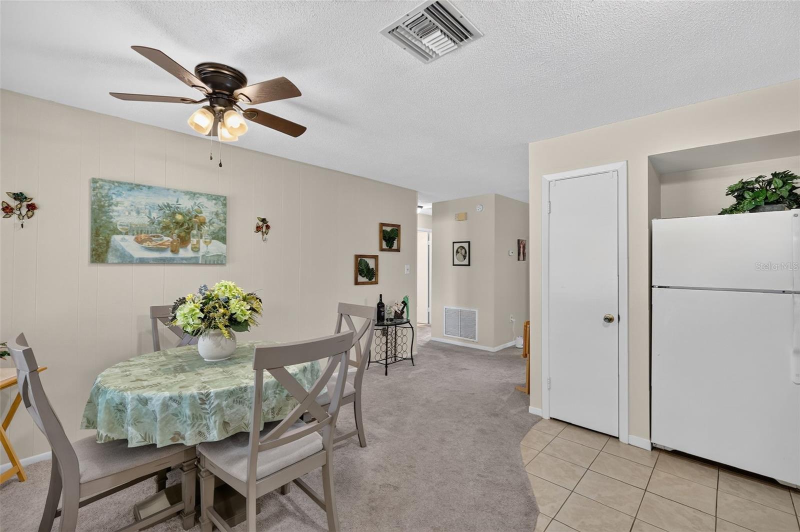 MOUNT DORA PARK SOUTH CONDO UNIT 01 - Residential