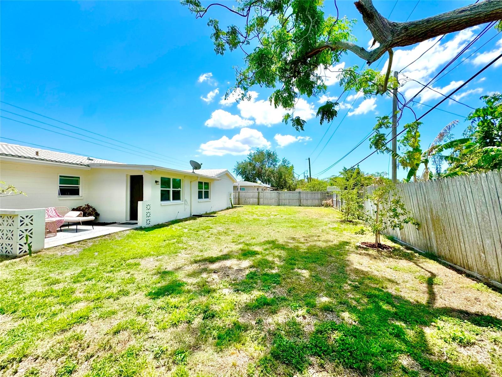 SHERYL MANOR - Residential
