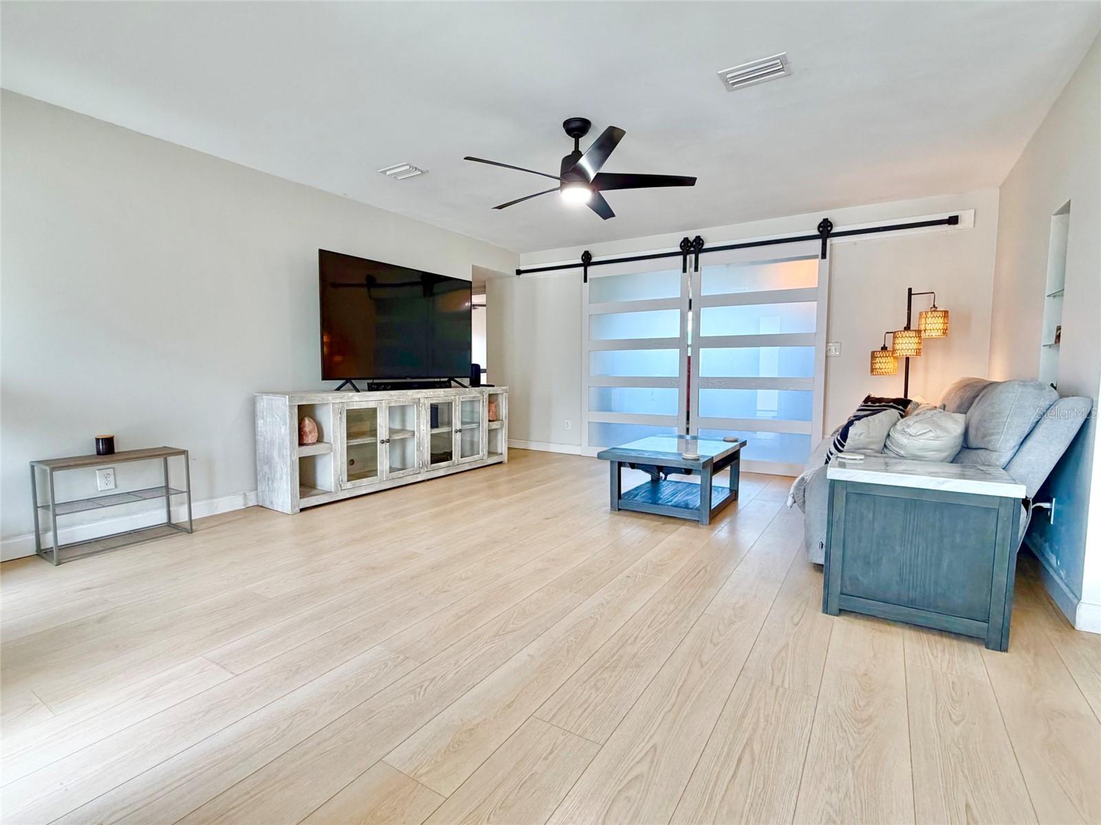 SHERYL MANOR - Residential