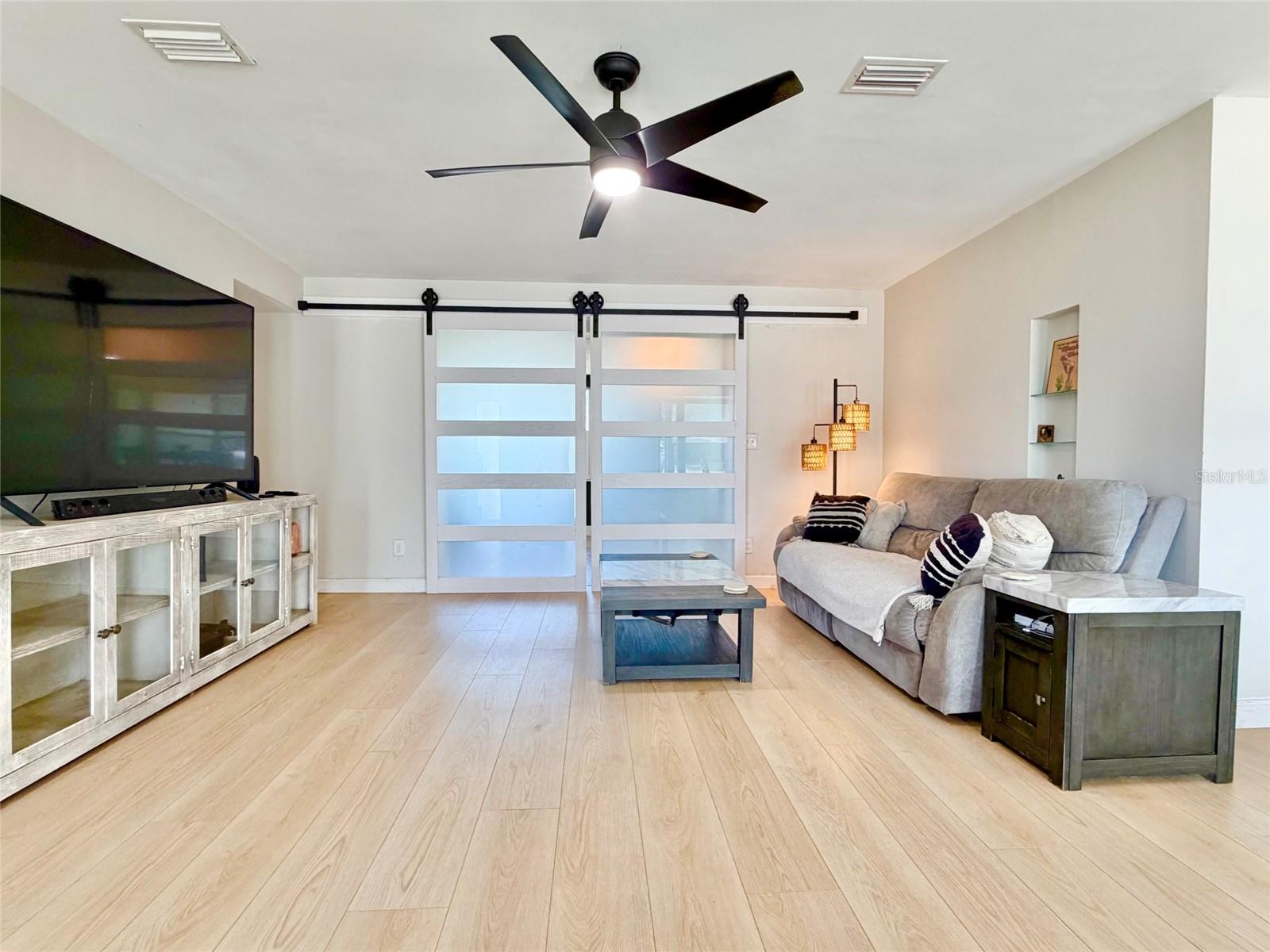 SHERYL MANOR - Residential