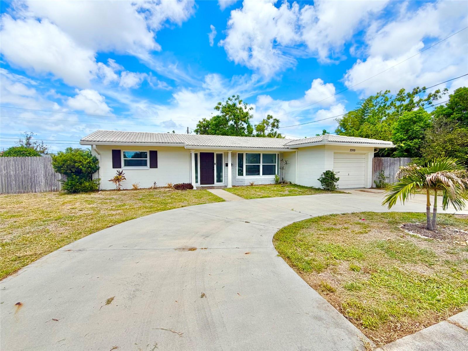 SHERYL MANOR - Residential