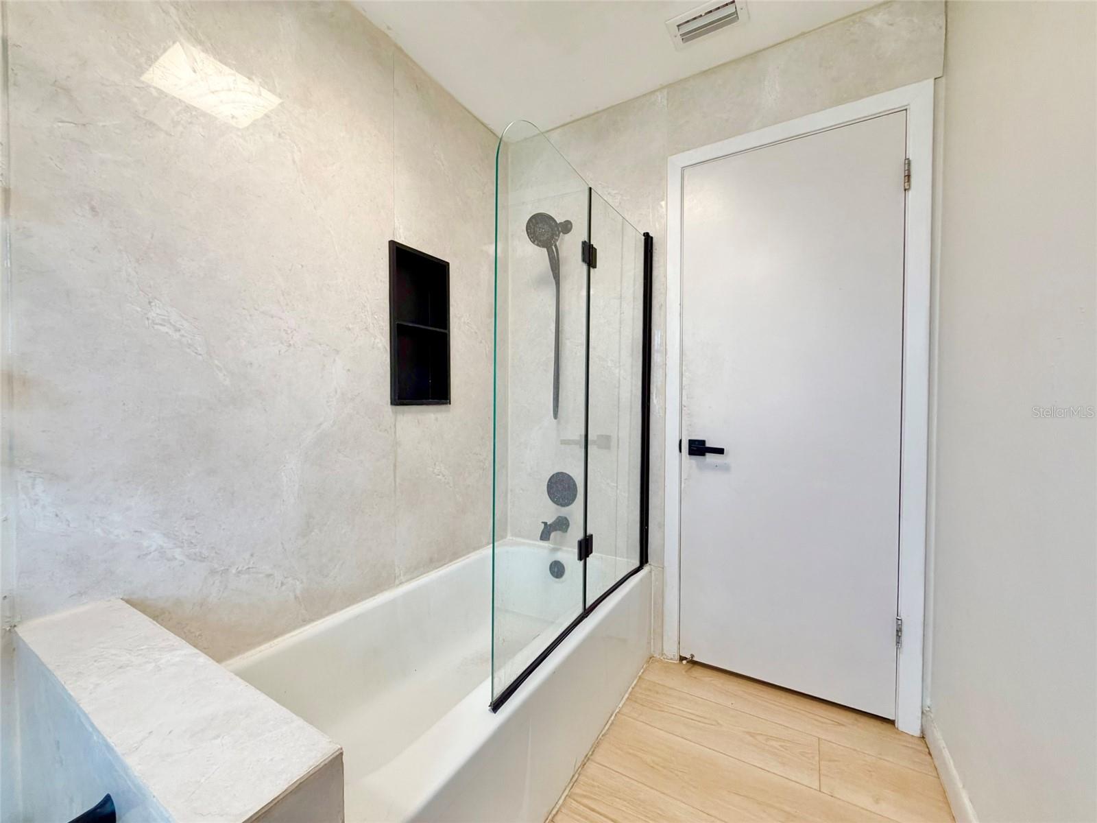 SHERYL MANOR - Residential