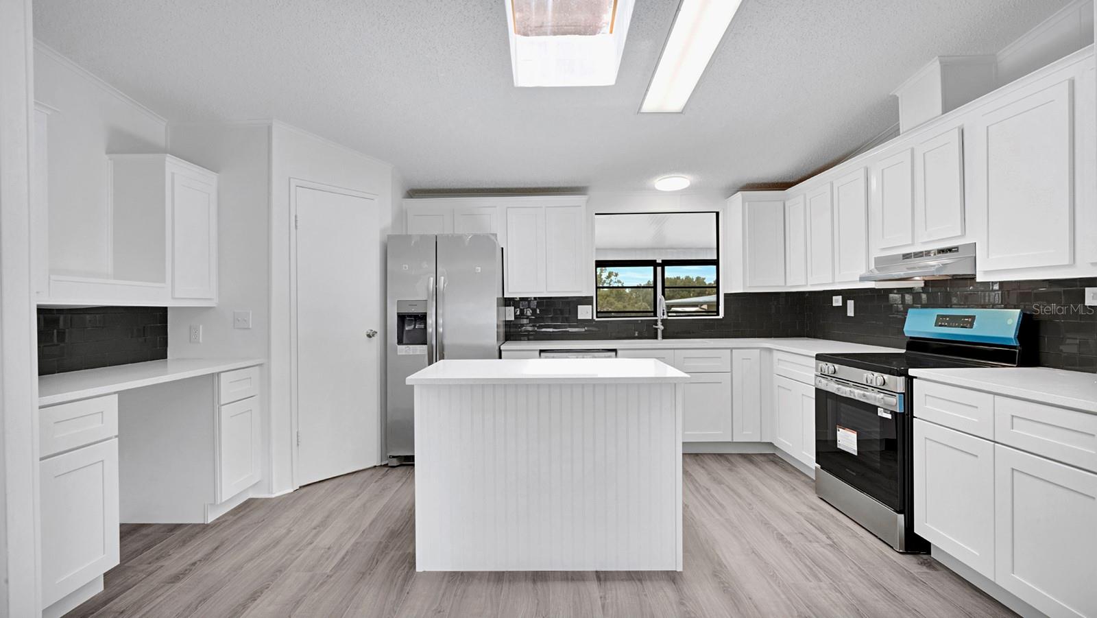 ZELLWOOD STATION - Residential