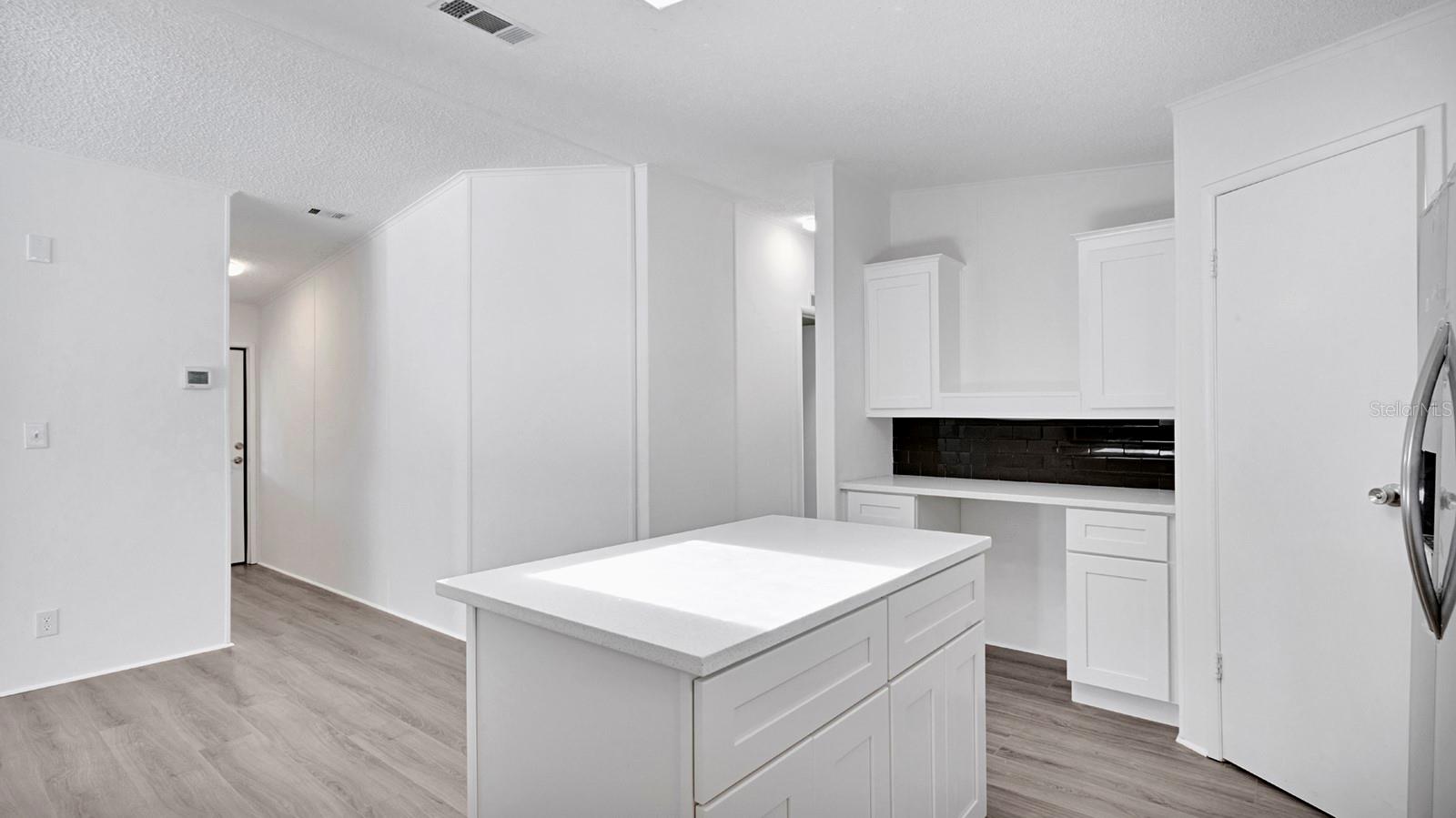 ZELLWOOD STATION - Residential