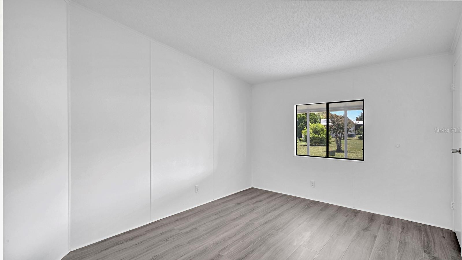 ZELLWOOD STATION - Residential