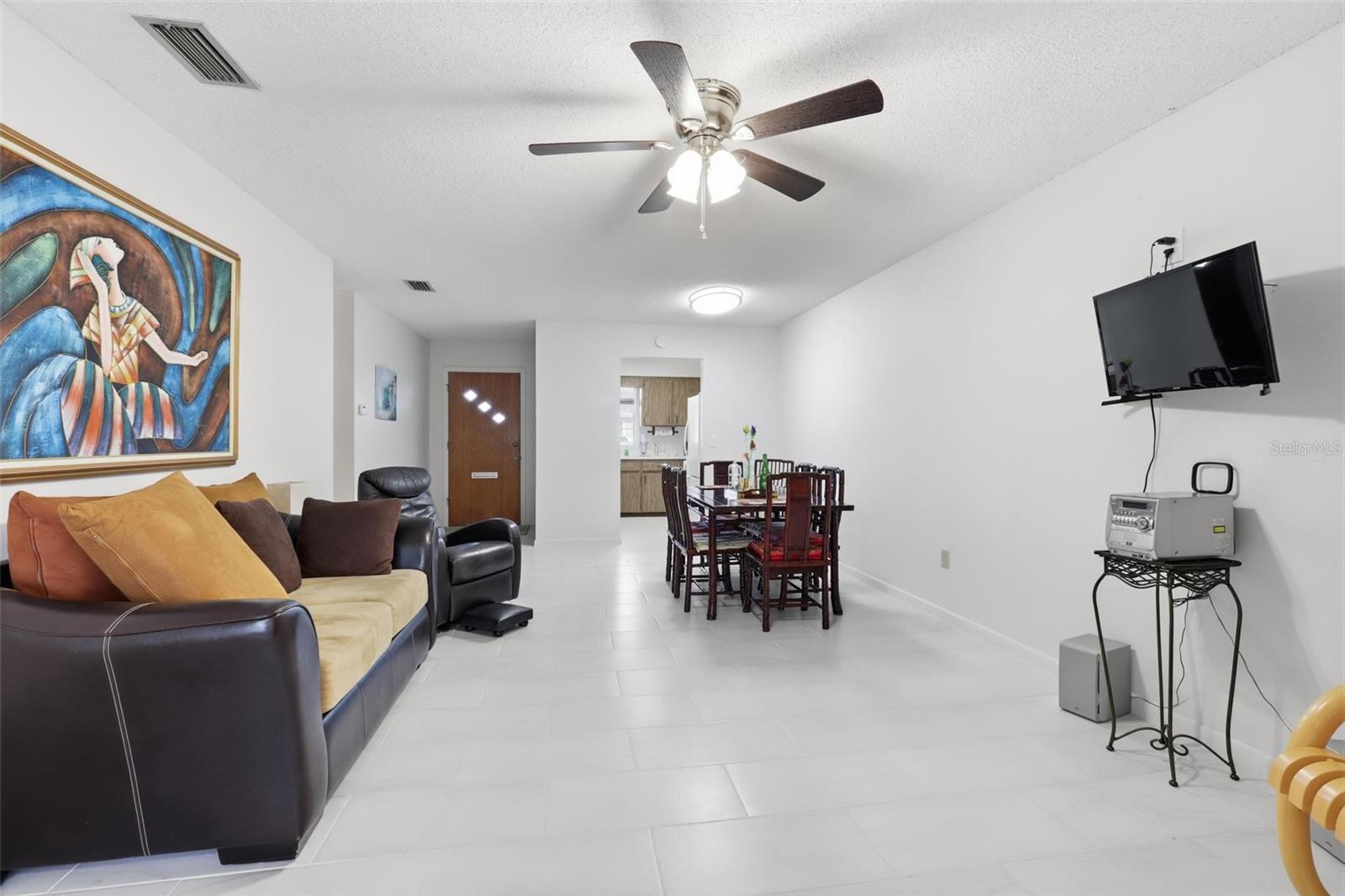 ALHAMBRA VILLAS CONDO 01-04 - Residential