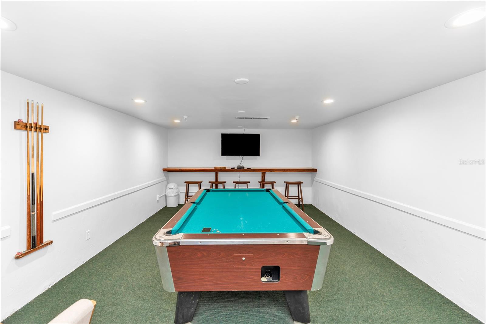 CARIBBEAN CONDO UNIT B01 - Residential