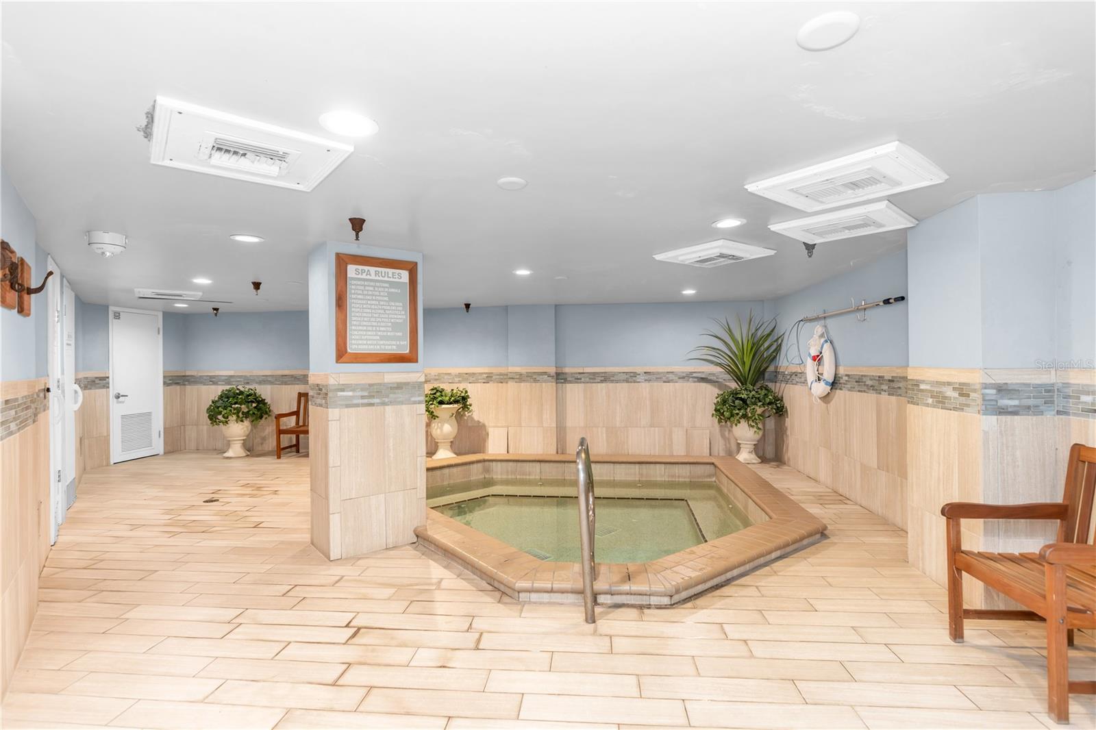 CARIBBEAN CONDO UNIT B01 - Residential