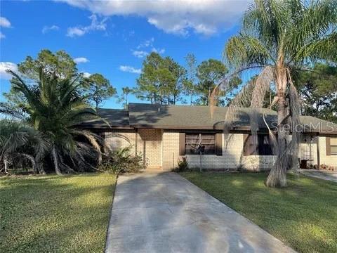 BACK ON THE MARKET AND WITH A NEW ROOF!! GREAT INVESTMENT OPPORTUNITY OR HOUSE HACK!
Take a look at this fantastic opportunity in Lake Wakes located in Eastern Polk County only 10-15 minutes from
River Ranch. These 2 bedrooms, 2-bathroom duplex is the perfect starter home (house-hacking); or a great
property for rental income. It’s located in the rural and quiet area, With Florida's growing population, the
demand for affordable homes continues to rise, making this property an excellent investment. Do not let this
opportunity pass you by! Schedule a tour today and take the first step towards owning this home. The property
is Currently tenant-occupied.