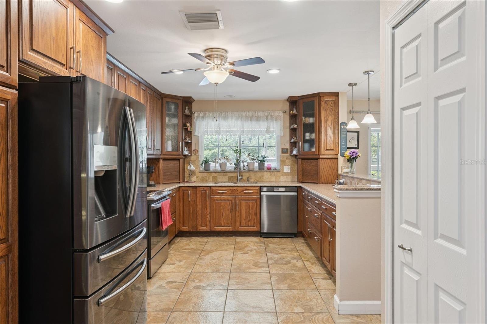 SUNRISE UNIT 1 - Residential