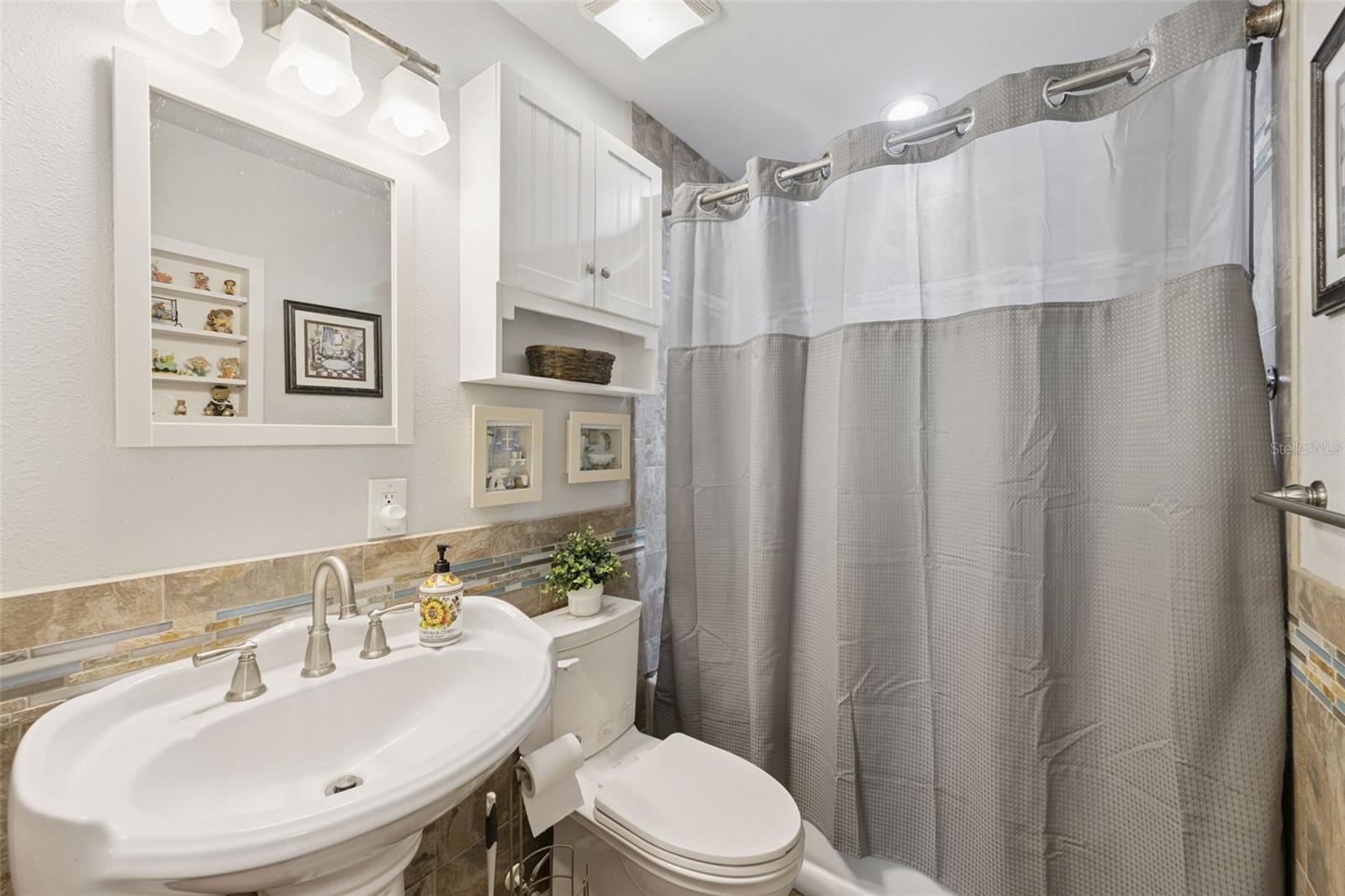 SUNRISE UNIT 1 - Residential