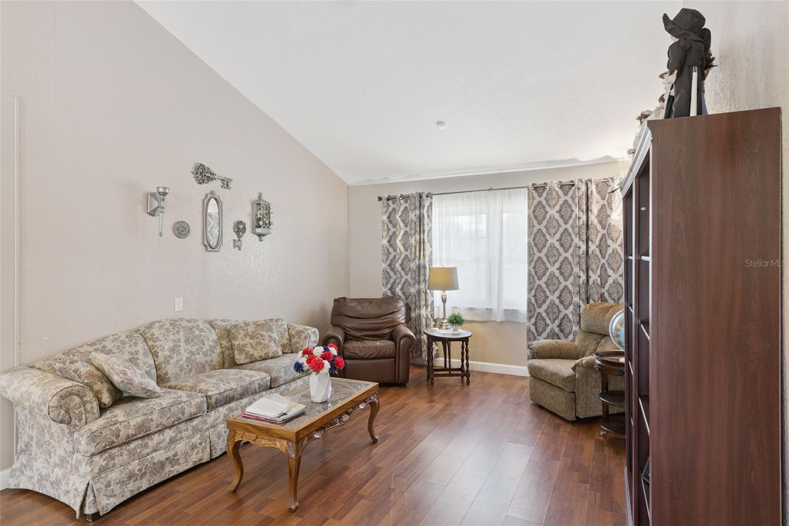 SUNRISE UNIT 1 - Residential