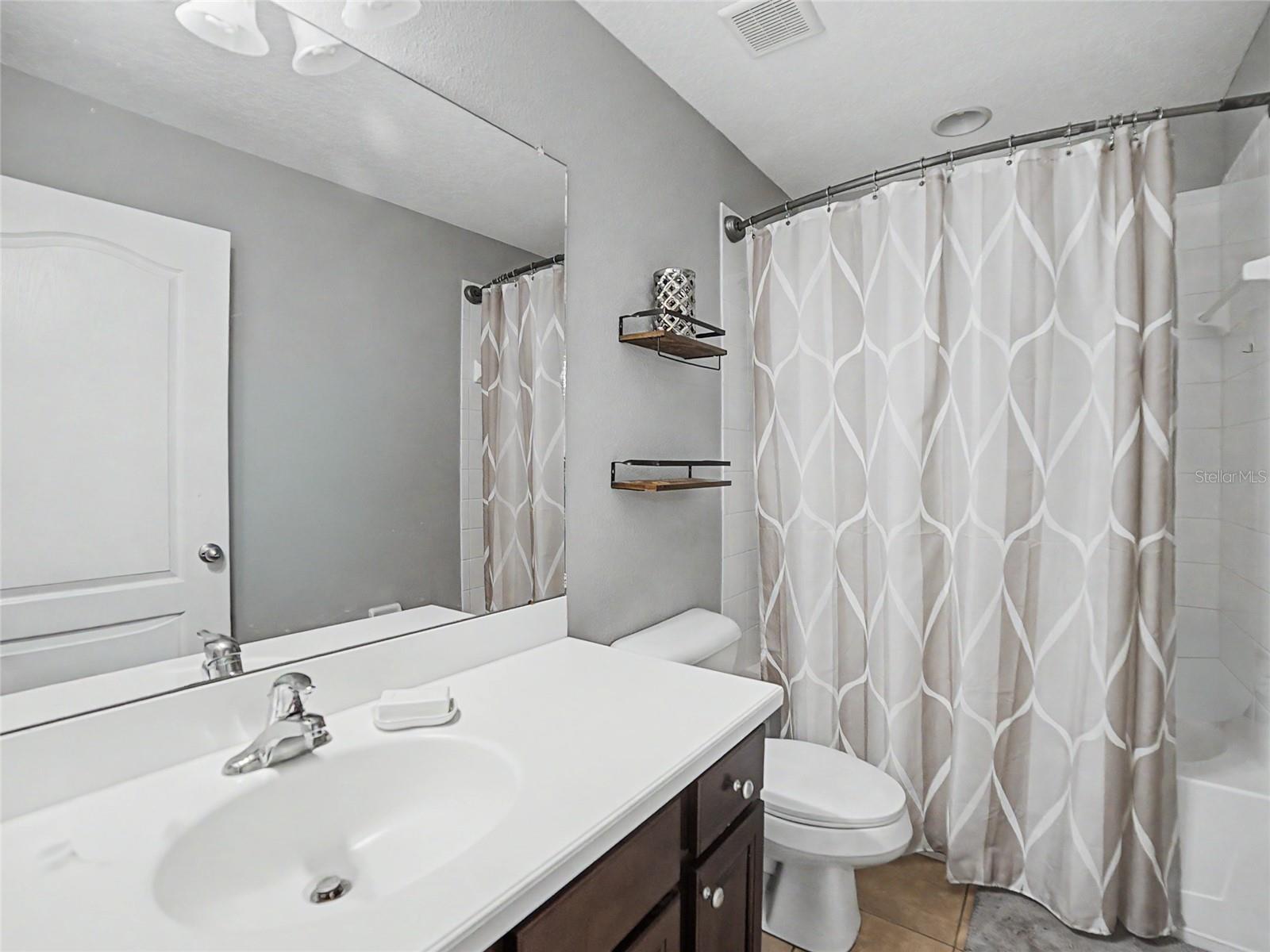 FISHHAWK RANCH TOWNCENTER PHAS - Residential