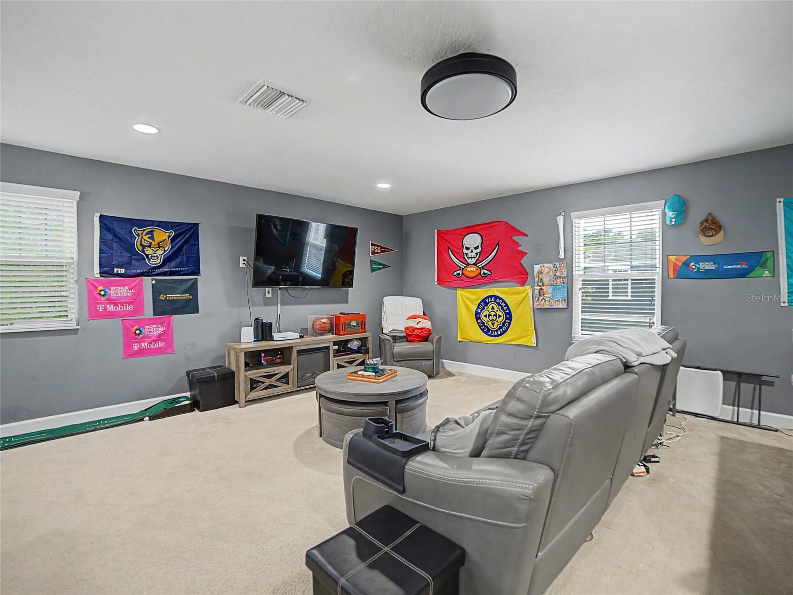 FISHHAWK RANCH TOWNCENTER PHAS - Residential