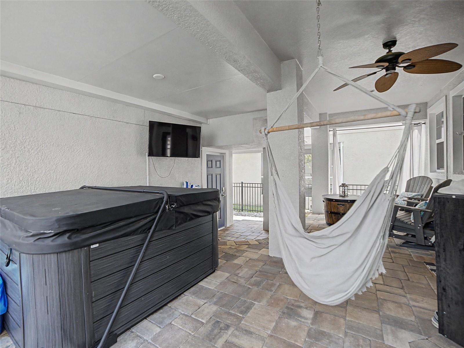 FISHHAWK RANCH TOWNCENTER PHAS - Residential