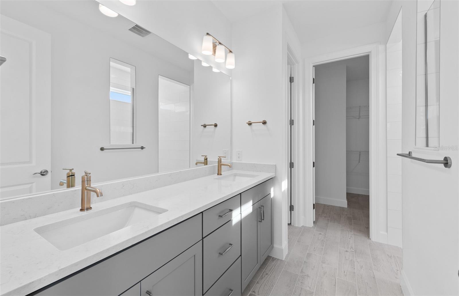 4556; REAGAN LANDING --- PRELIM - Residential
