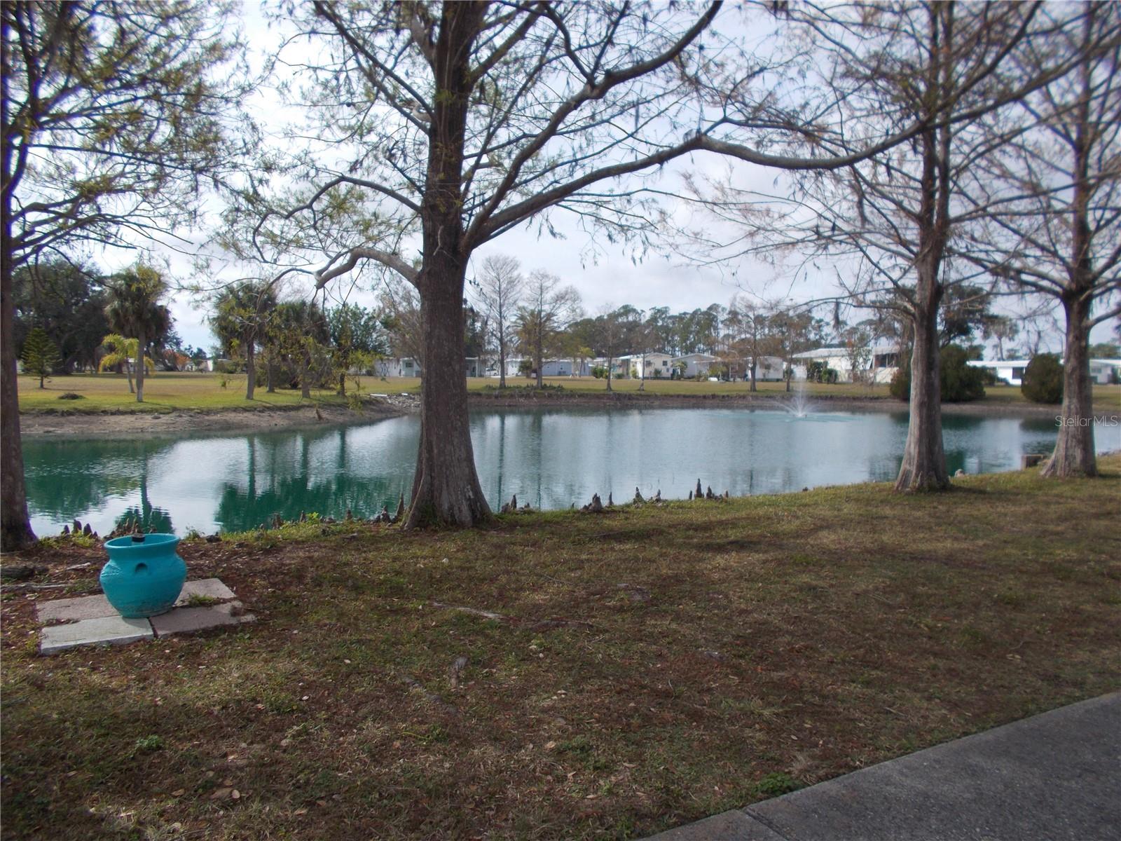 HOLIDAY PARK - Land