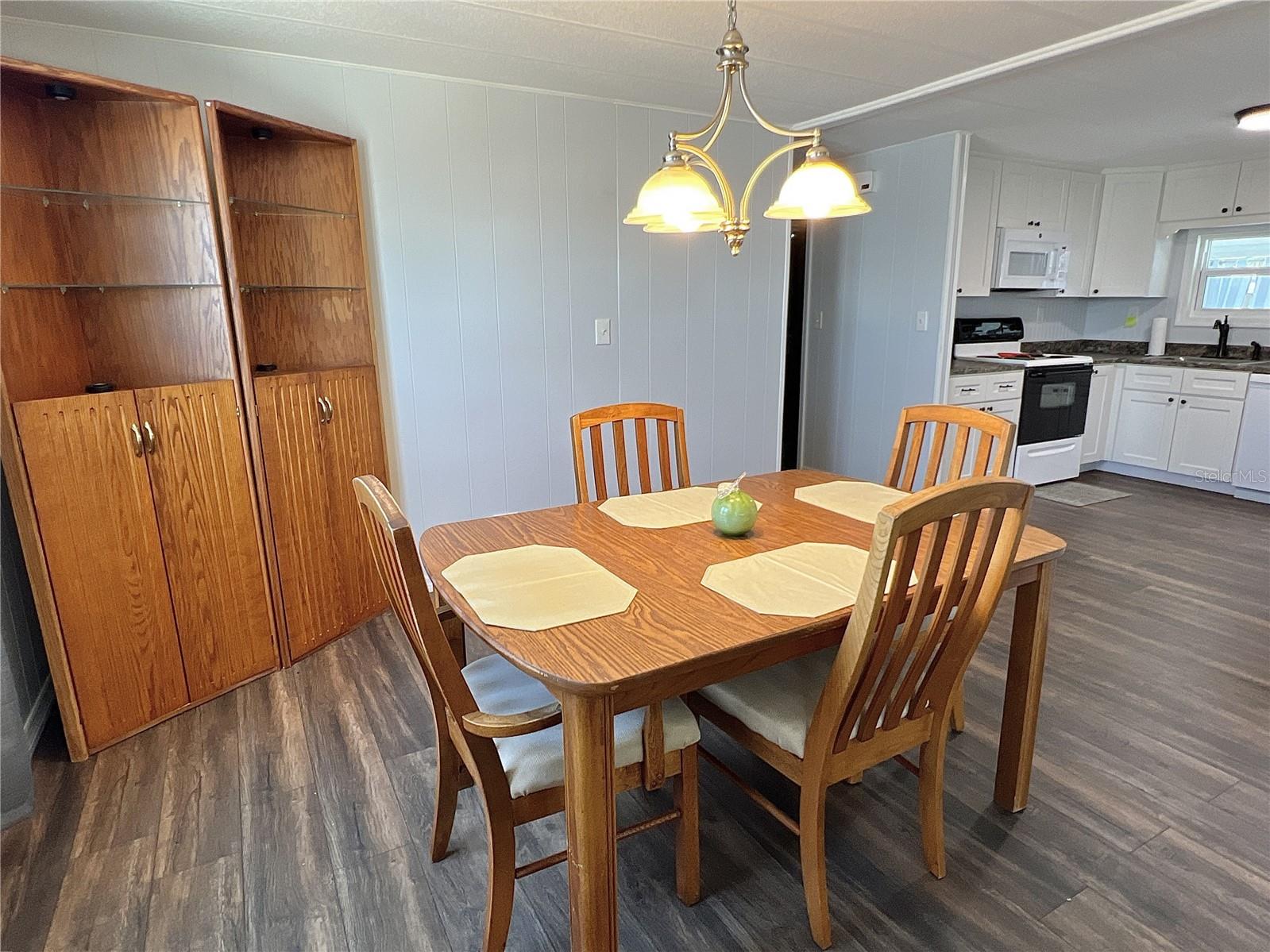 MOBEL AMERICANA MOBILE HOME PARK UNREC - Residential Lease