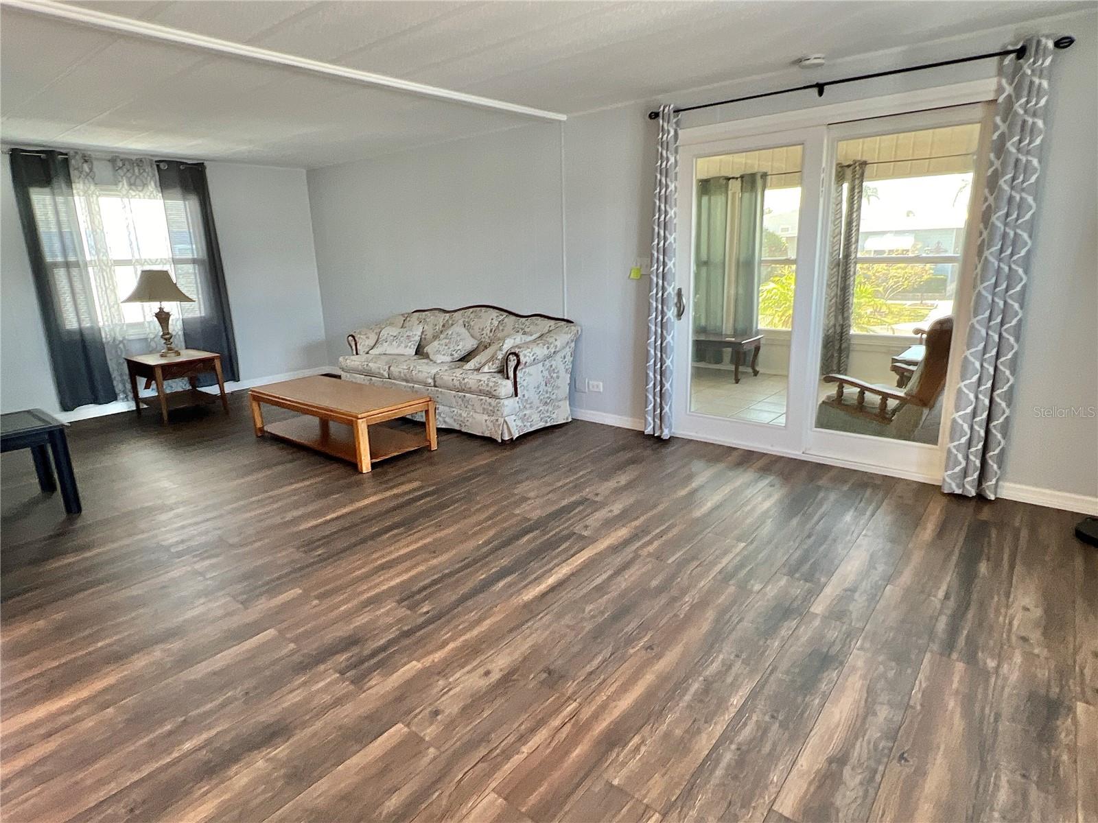 MOBEL AMERICANA MOBILE HOME PARK UNREC - Residential Lease