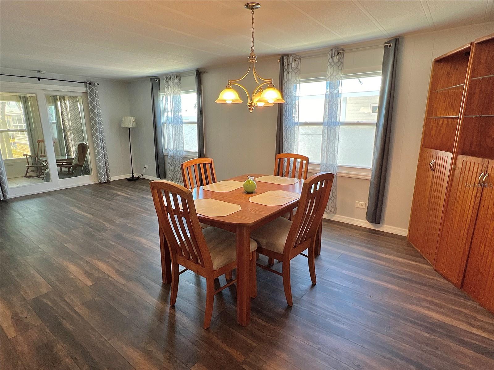 MOBEL AMERICANA MOBILE HOME PARK UNREC - Residential Lease
