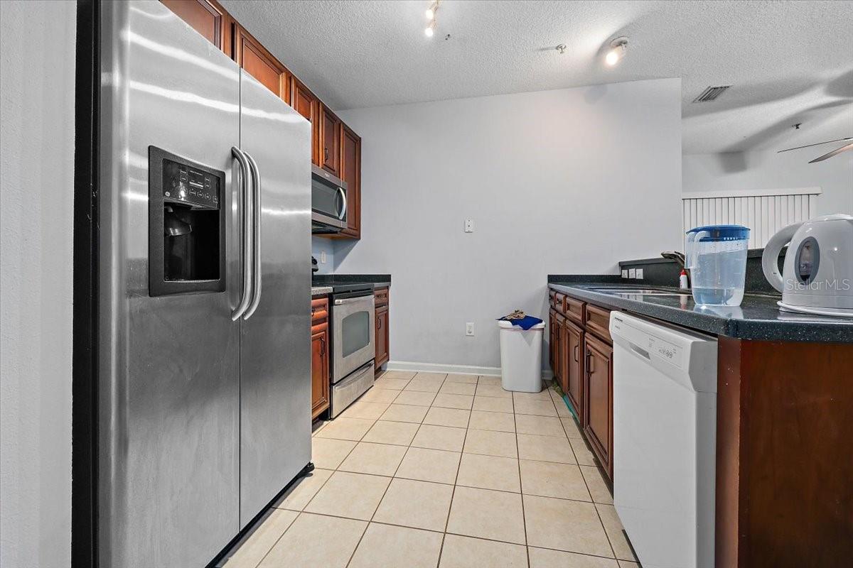 SUMMER KEY CONDO - Residential