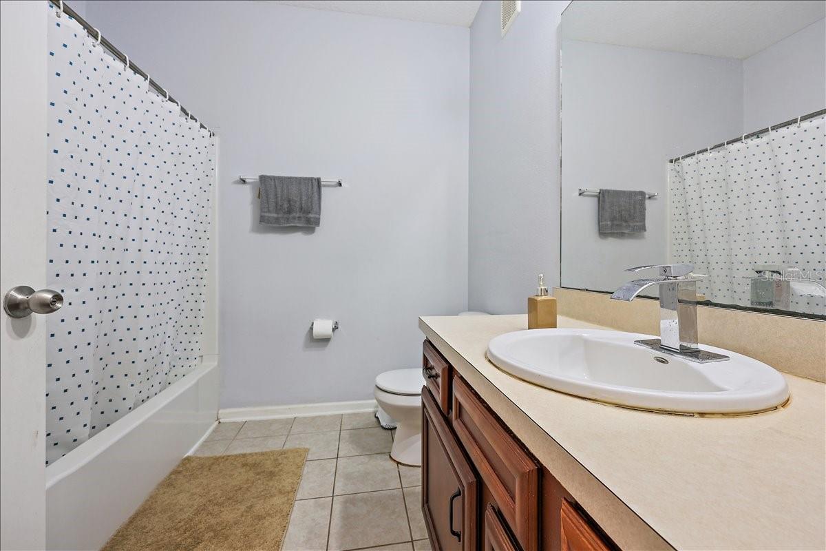 SUMMER KEY CONDO - Residential