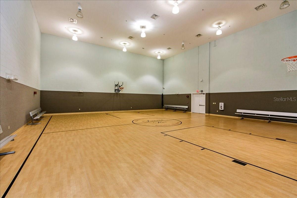 SUMMER KEY CONDO - Residential