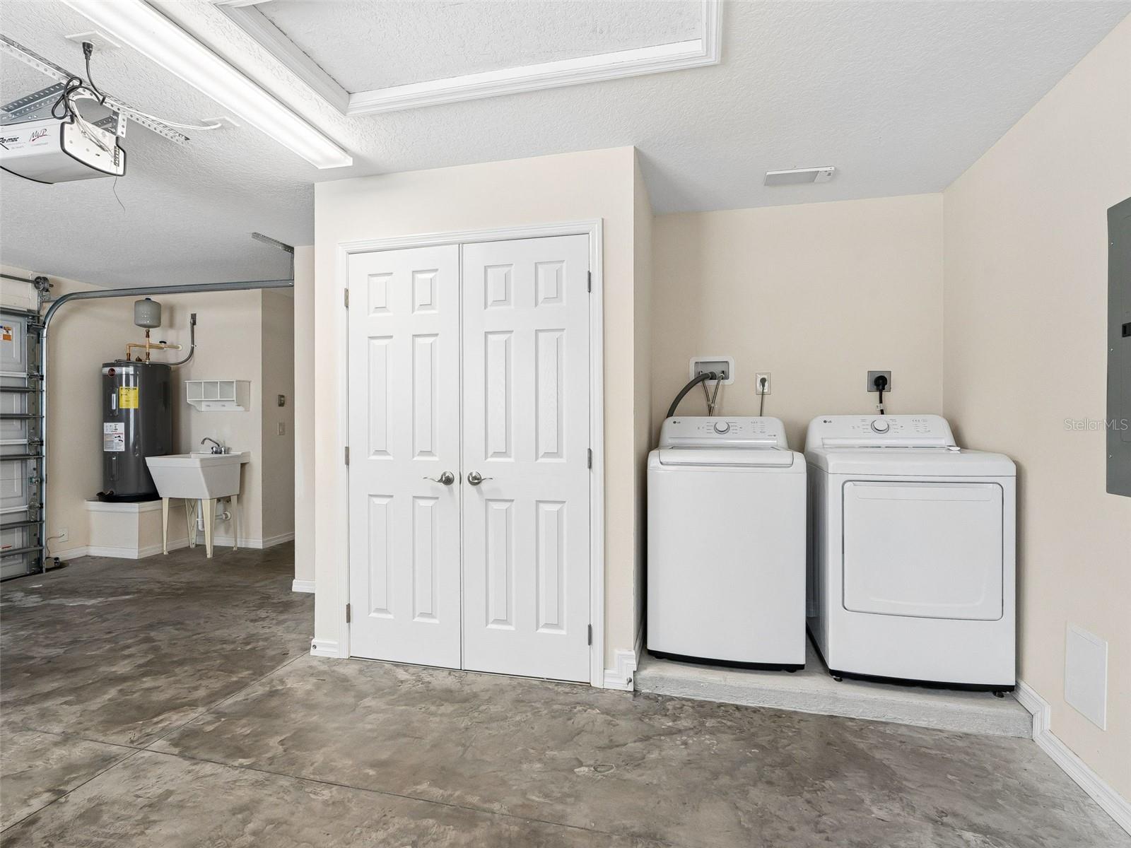THE VILLAGES - CLIFFORD VILLAS - Residential