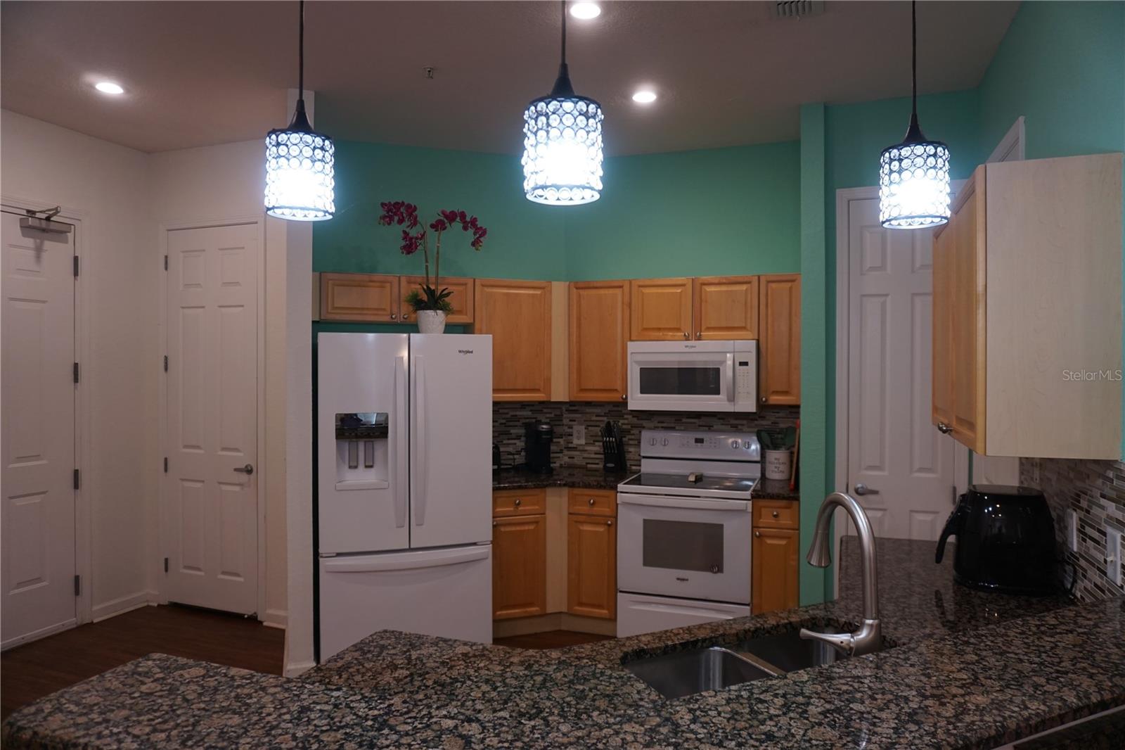 TERRACE RIDGE AT TOWN CENTER EAST CONDO - Residential Lease