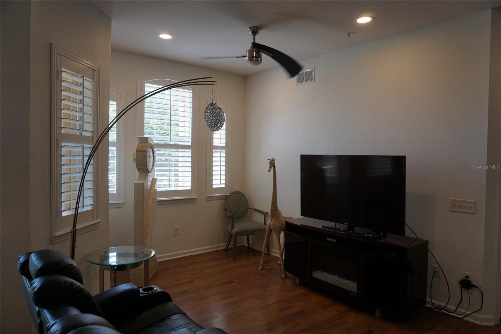 TERRACE RIDGE AT TOWN CENTER EAST CONDO - Residential Lease