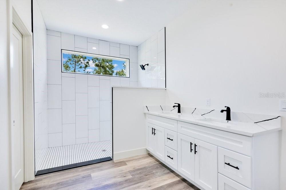 ROYAL TRAILS UNIT 01 - Residential