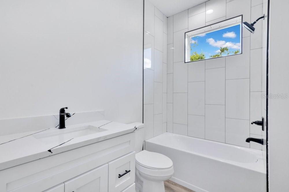 ROYAL TRAILS UNIT 01 - Residential