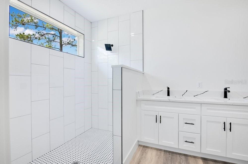 ROYAL TRAILS UNIT 01 - Residential