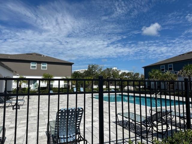 TOWNS AT LAKE MONROE COMMONS - Residential Lease