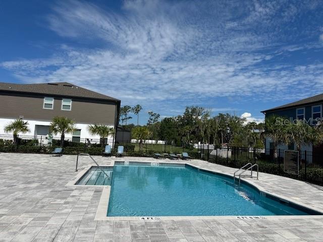 TOWNS AT LAKE MONROE COMMONS - Residential Lease