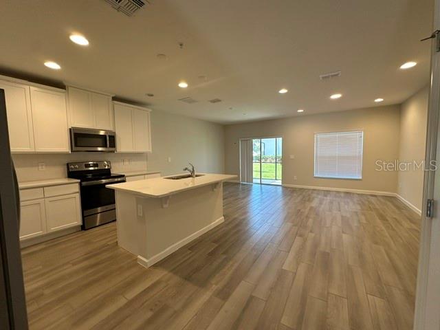 TOWNS AT LAKE MONROE COMMONS - Residential Lease