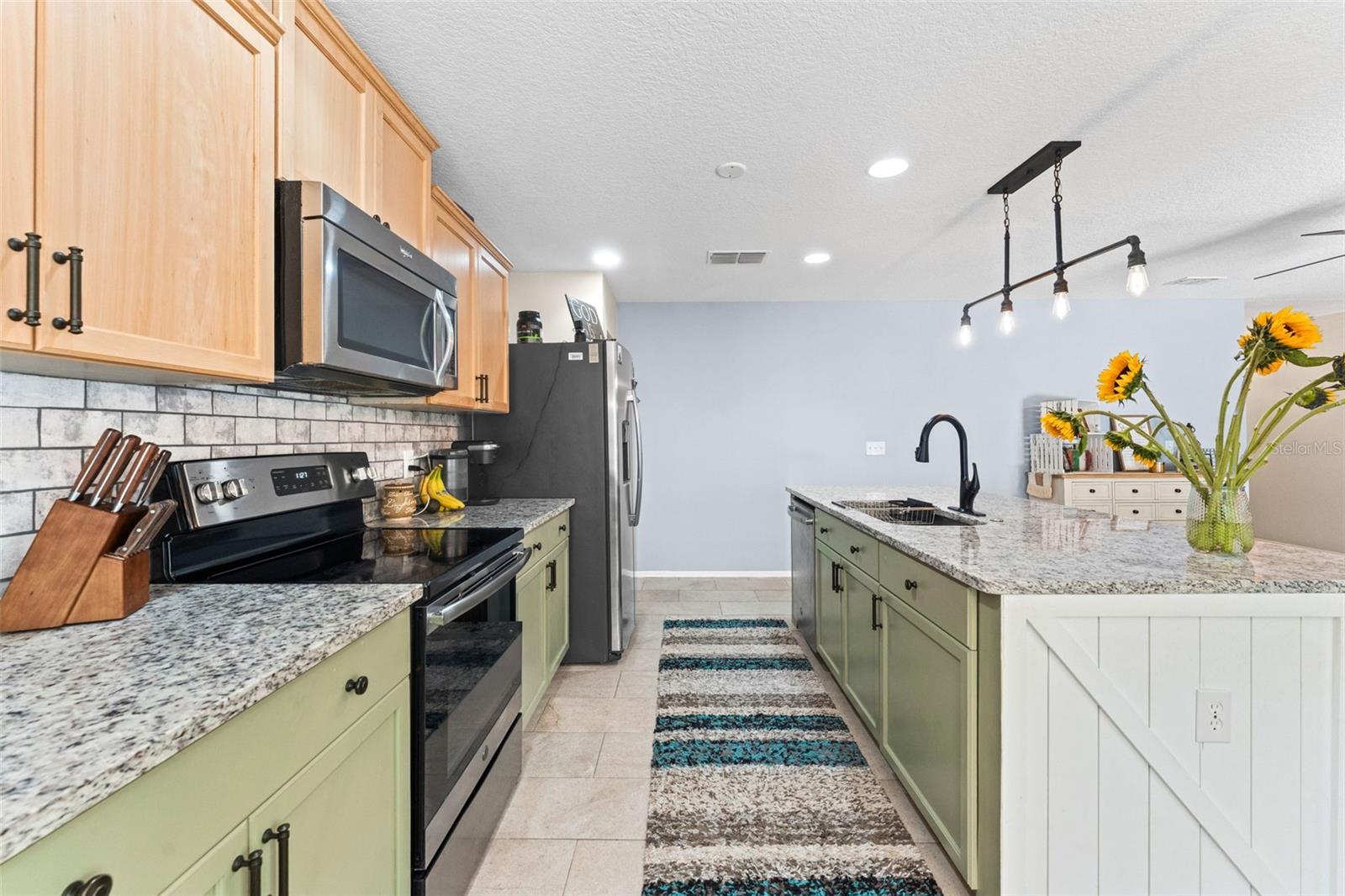 BAYBERRY LAKES - Residential