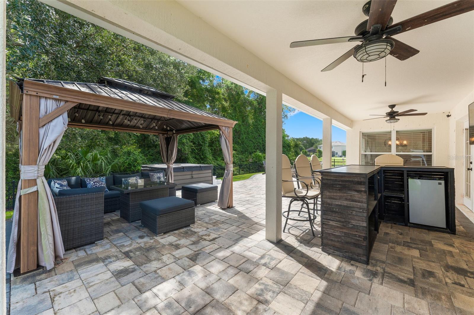 BAYBERRY LAKES - Residential