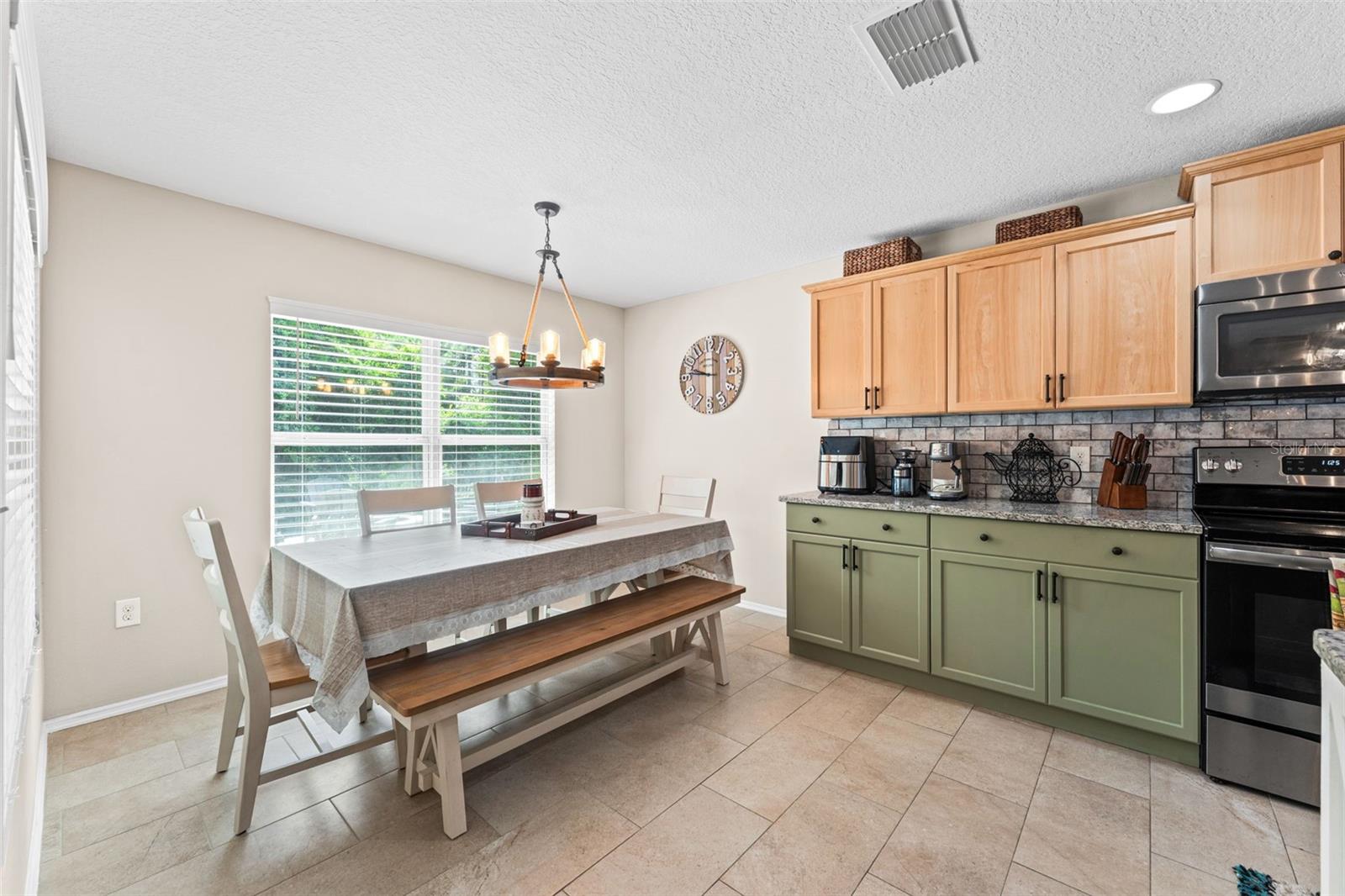 BAYBERRY LAKES - Residential