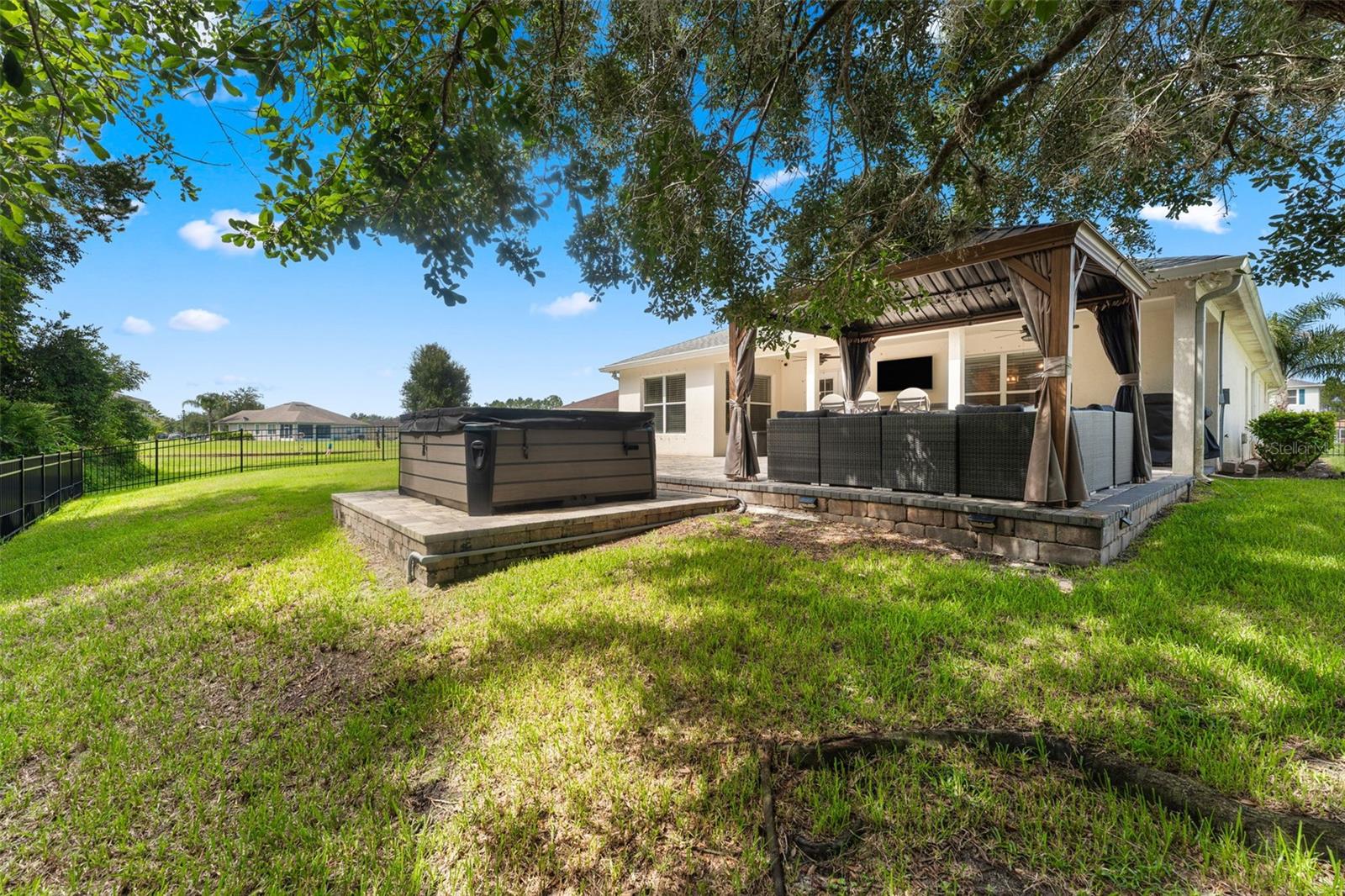 BAYBERRY LAKES - Residential