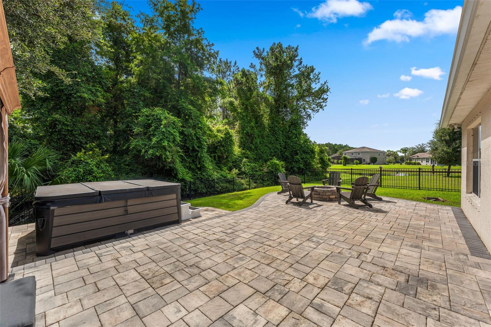 BAYBERRY LAKES - Residential