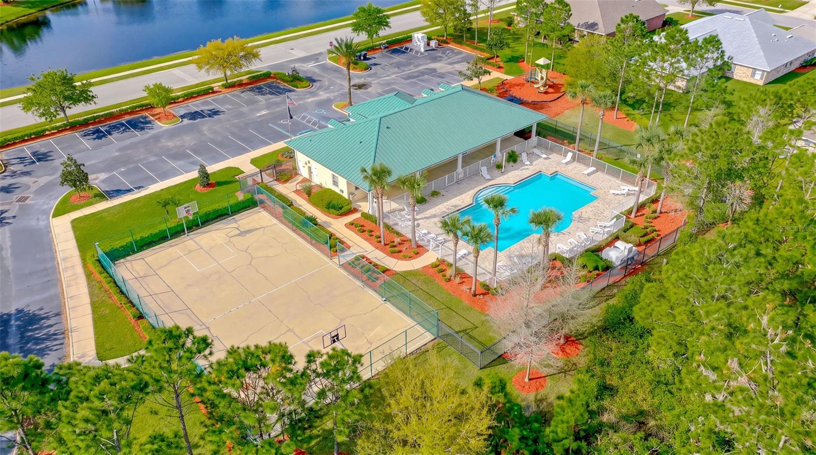 BAYBERRY LAKES - Residential