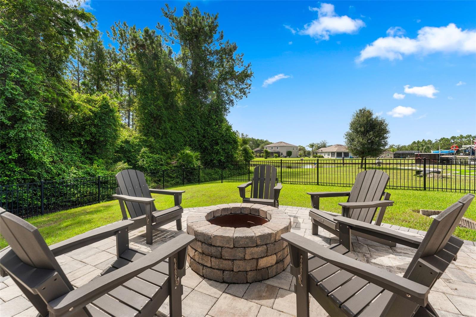 BAYBERRY LAKES - Residential