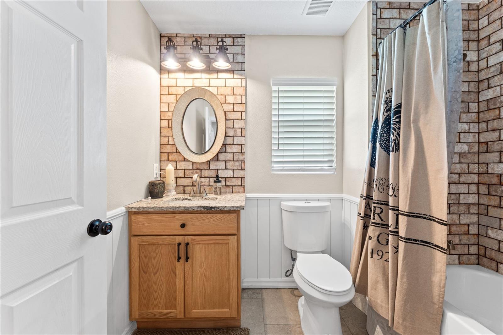 BAYBERRY LAKES - Residential