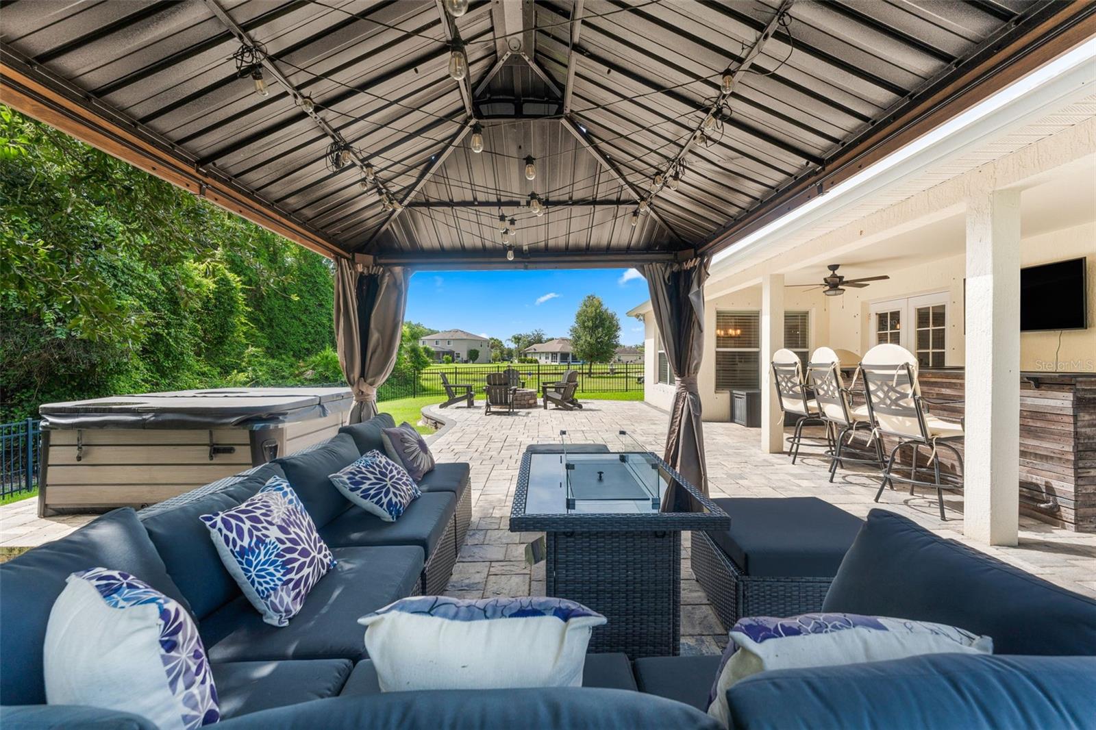BAYBERRY LAKES - Residential