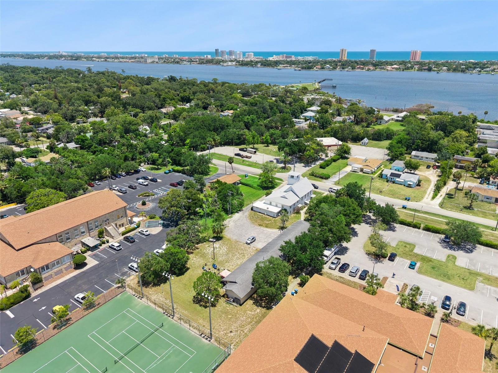 MASON & CARSWELLS HOLLY HILL - Commercial Sale