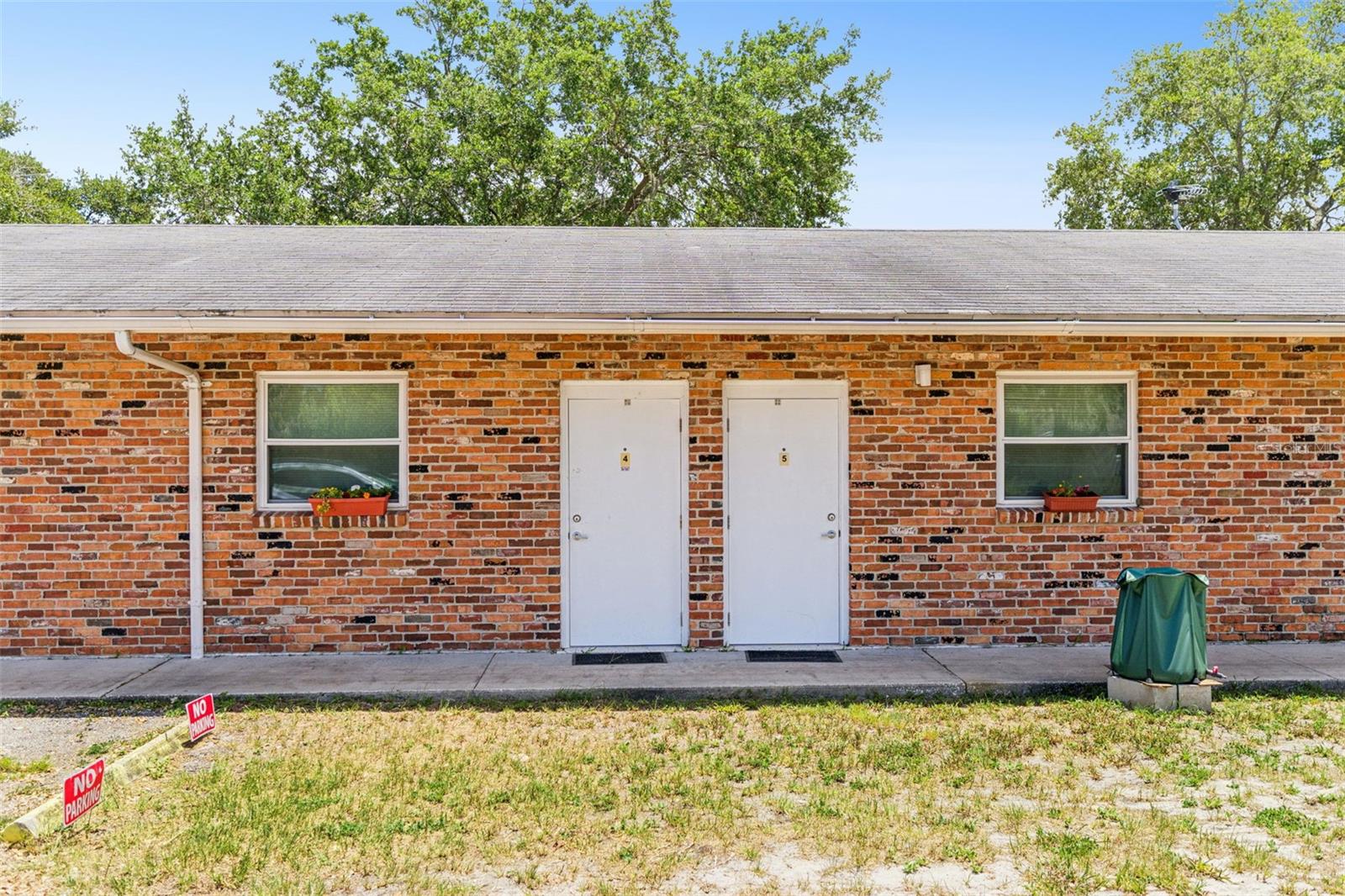 MASON & CARSWELLS HOLLY HILL - Commercial Sale